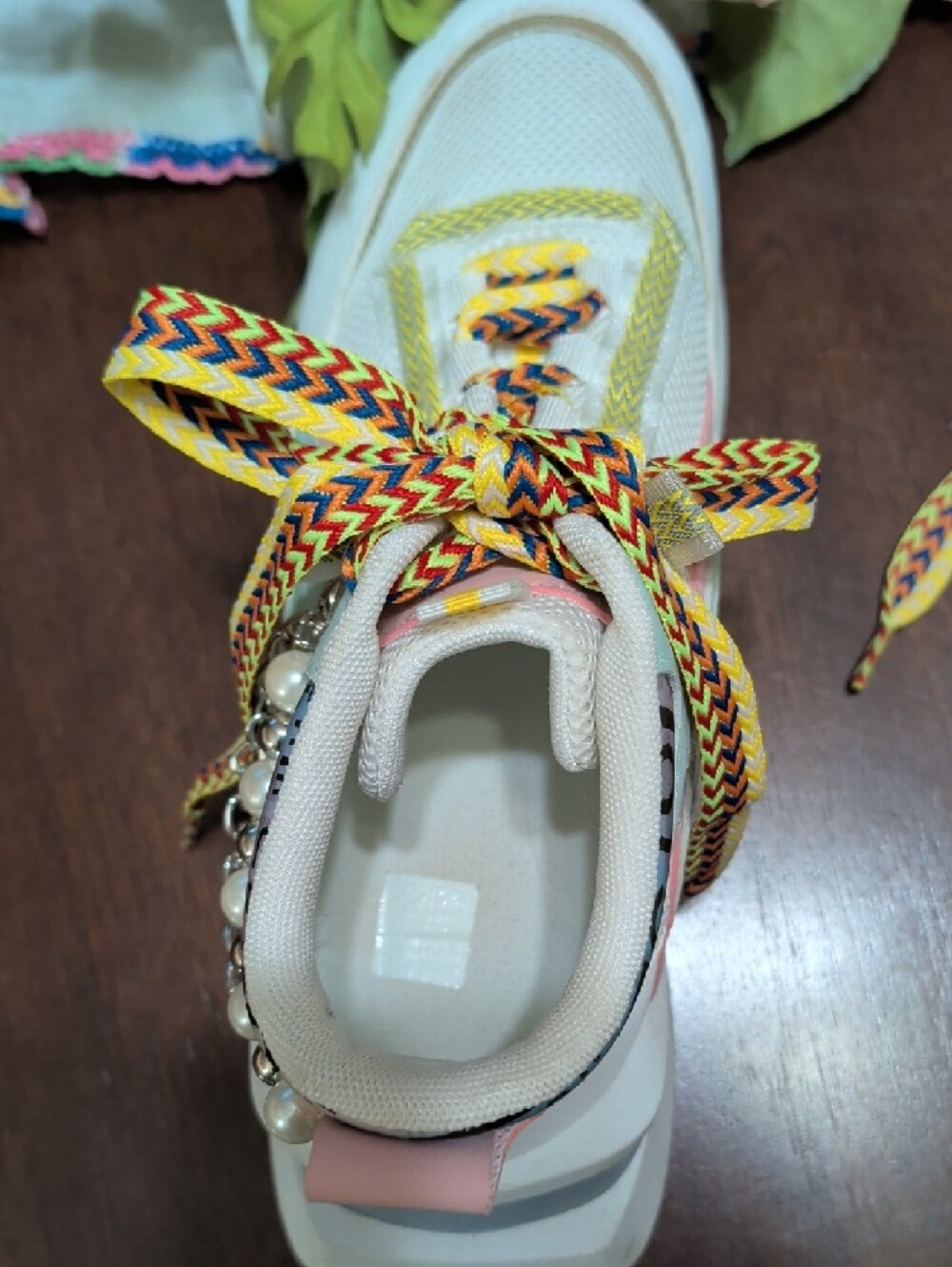 Women's Fashion Sneakers Mktd. under Nicola Pearl Laced Sneakers, Size 9.5-10 - Picture 4 of 6